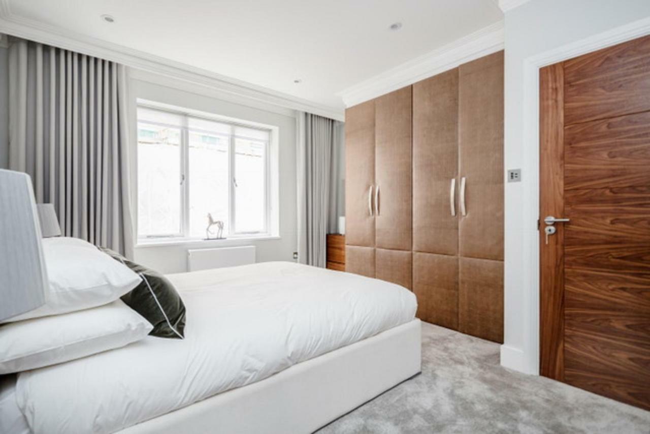 Mayfair Mews Apartment *