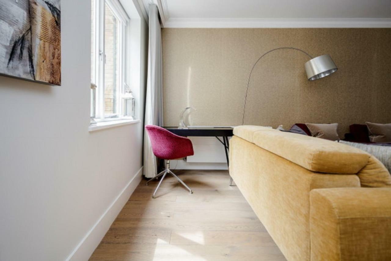 Mayfair Mews *