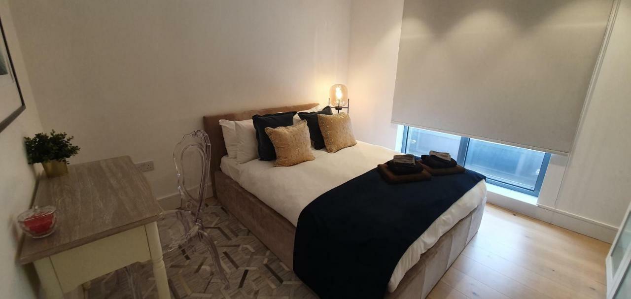 Luxury Frampton Apartment *