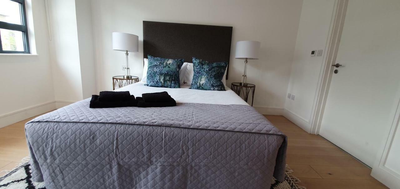 Luxury Frampton Apartment *