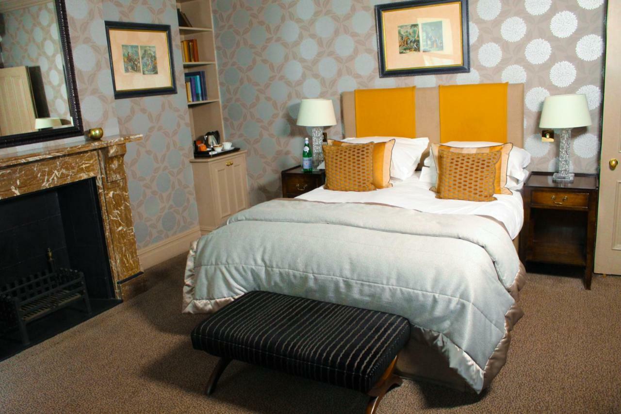 The Fox Club Mayfair Hotel London