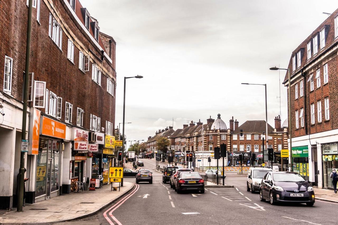 Backpackers Youth 18 - 35 Years Old Only Londen
