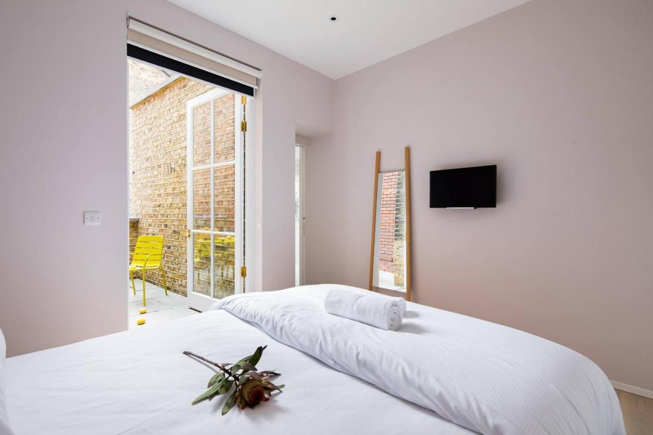Hausd - Clerkenwell * London