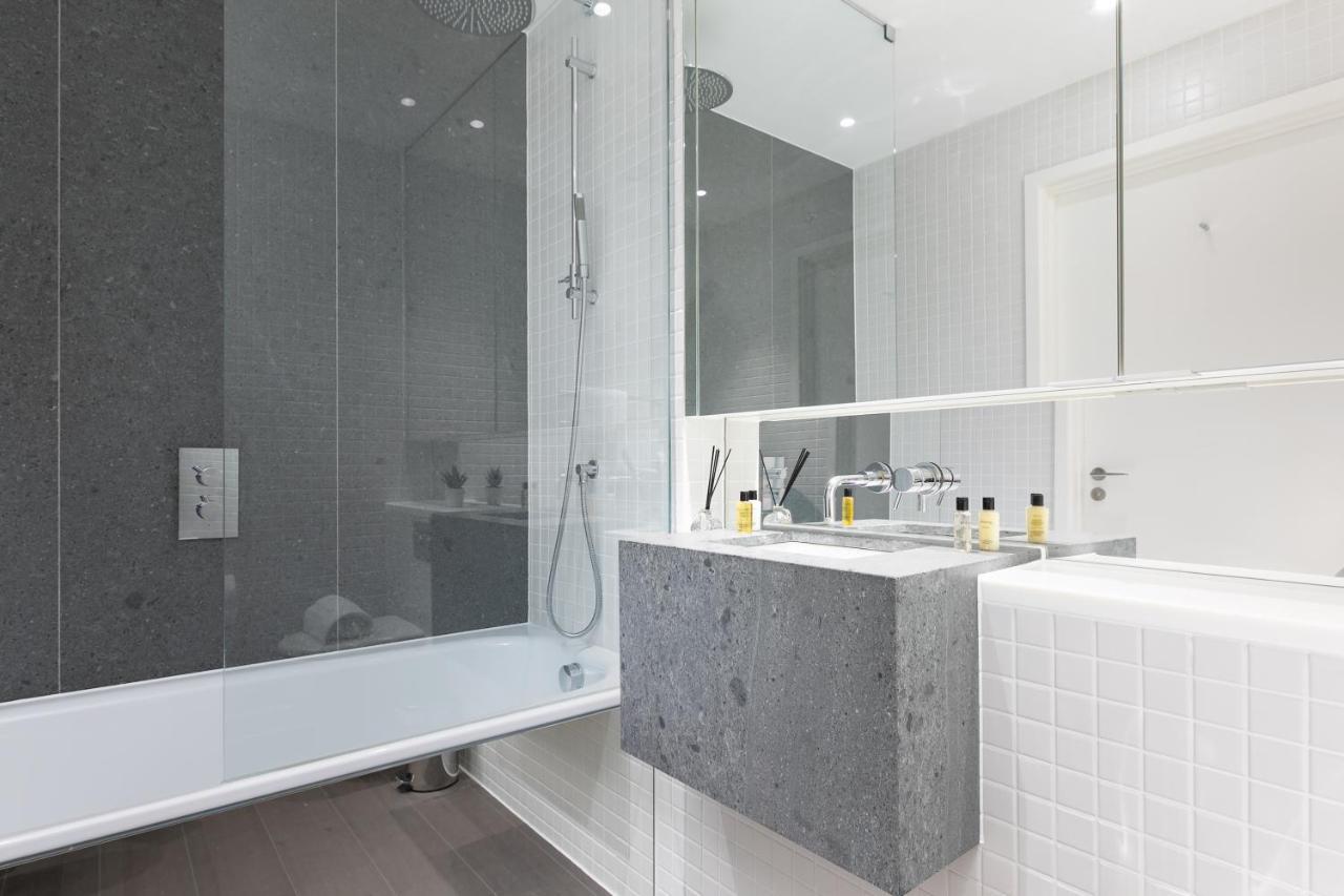 Greenwich Luxury O2 Apartment