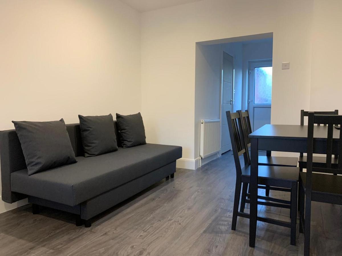 Apartment Luxury Near Wembley Stadium, Wembley Arena, Designer Outlet