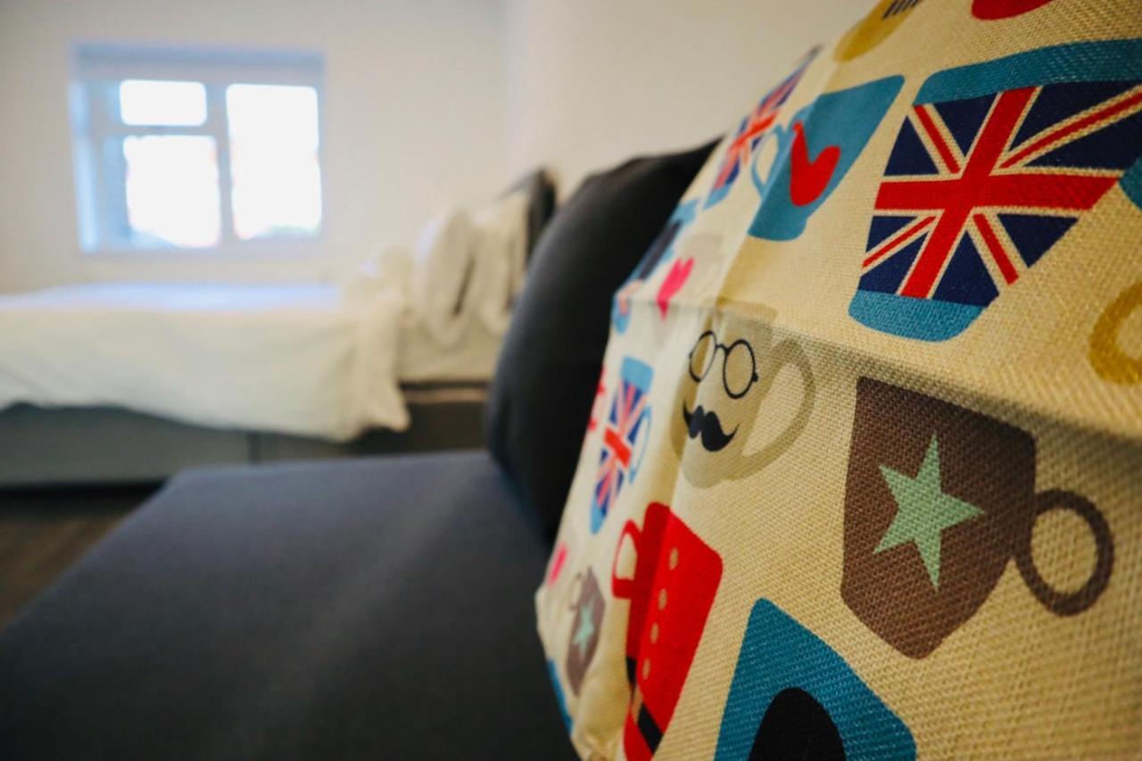Luxury Near Wembley Stadium, Wembley Arena, Designer Outlet Apartment