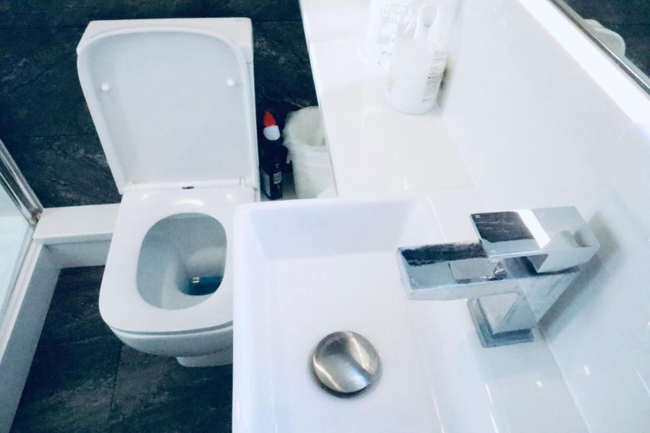 Apartment Luxury Near Wembley Stadium, Wembley Arena, Designer Outlet London
