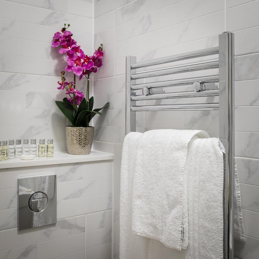 Carlton Vale Apartment London