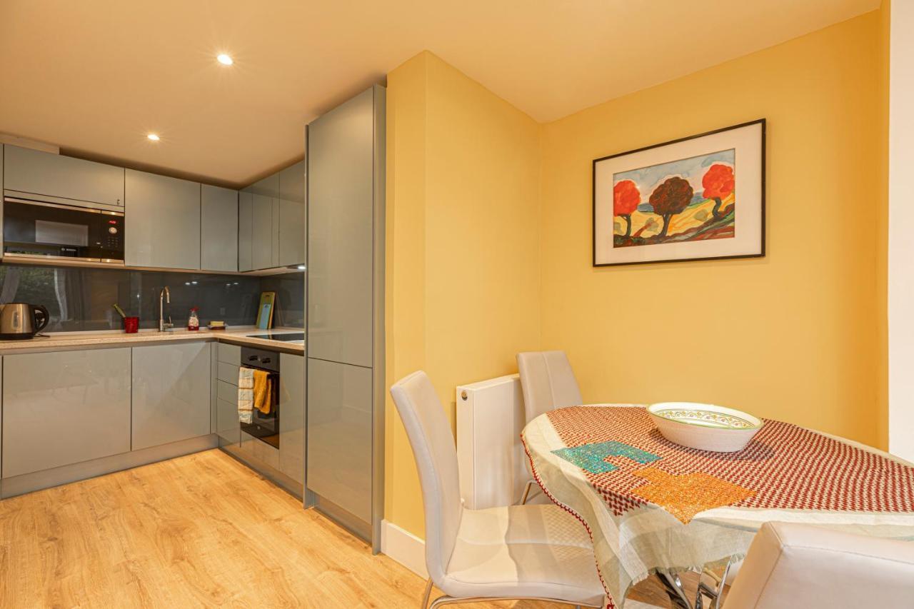 Stylish Flat With Garden In Notting Hill Apartment