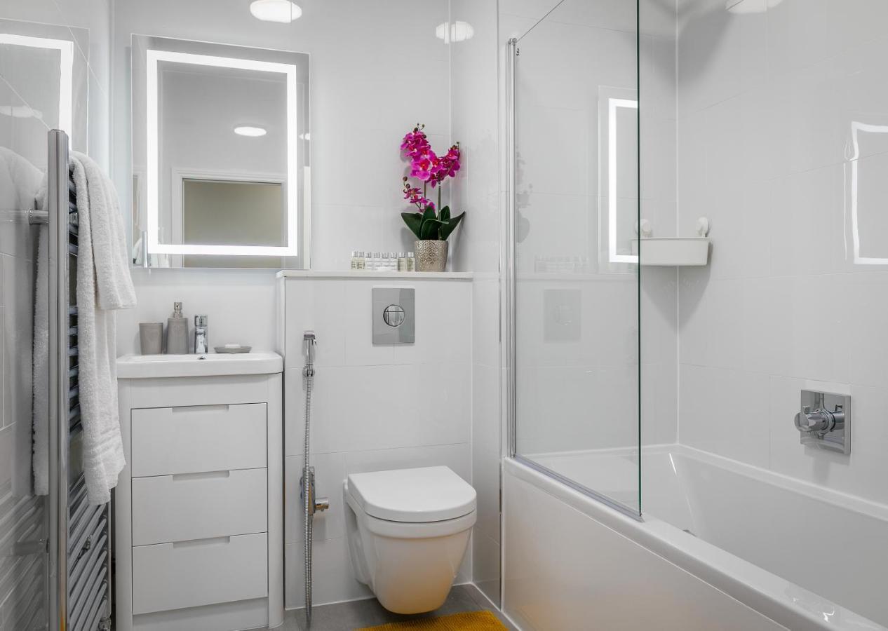 Apartment Carlton Vale London