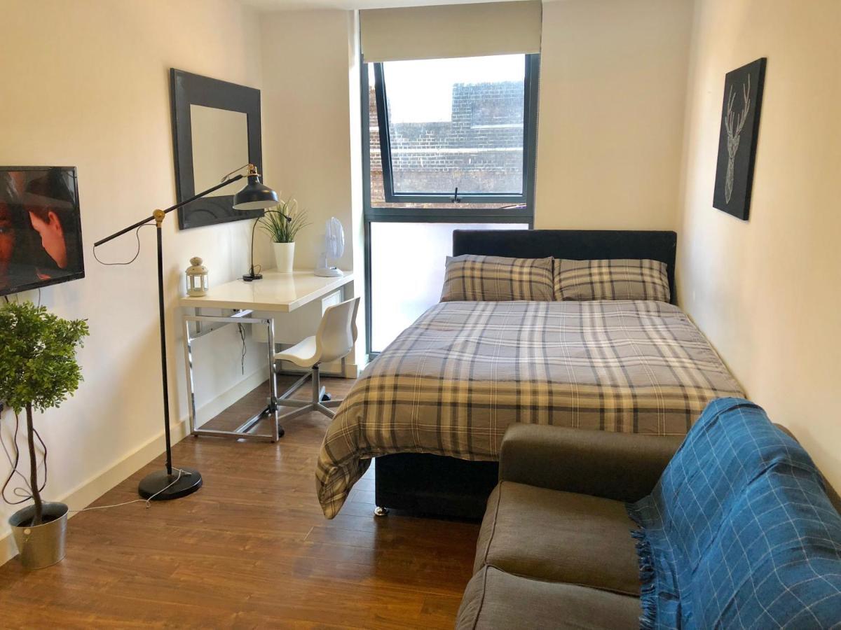 Tower Hill Apartment London