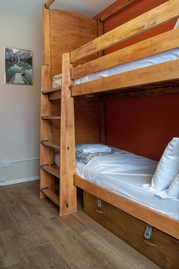 Hostal Palmers Hillspring At Willesden *