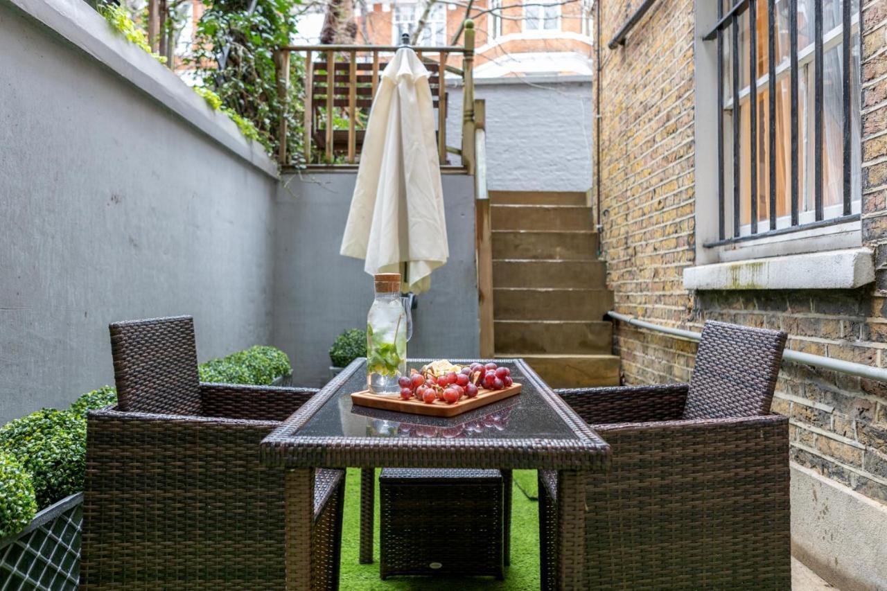 Elegant Kensington With Patio London