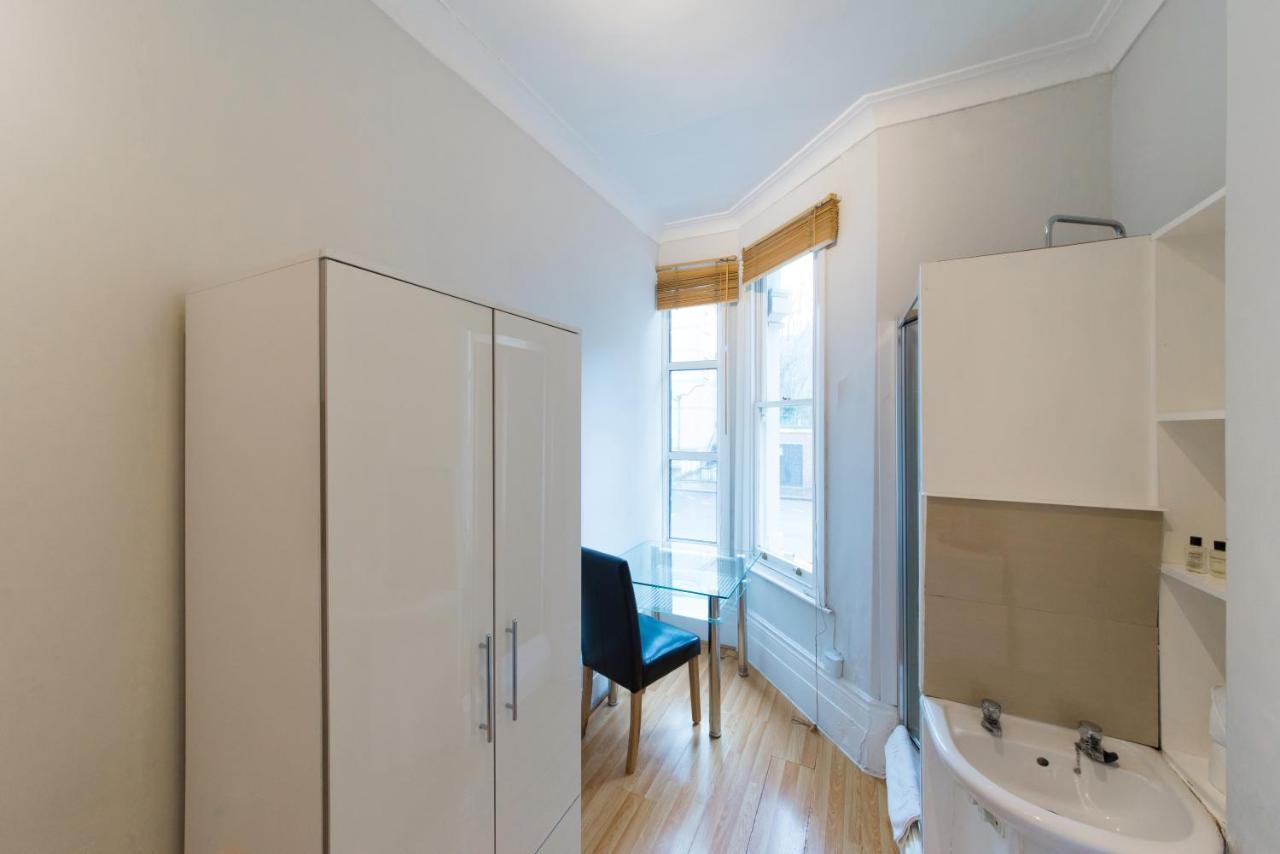 Amber Aparthotel 2*