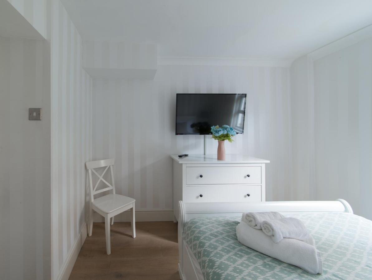 Amber Aparthotel 2*