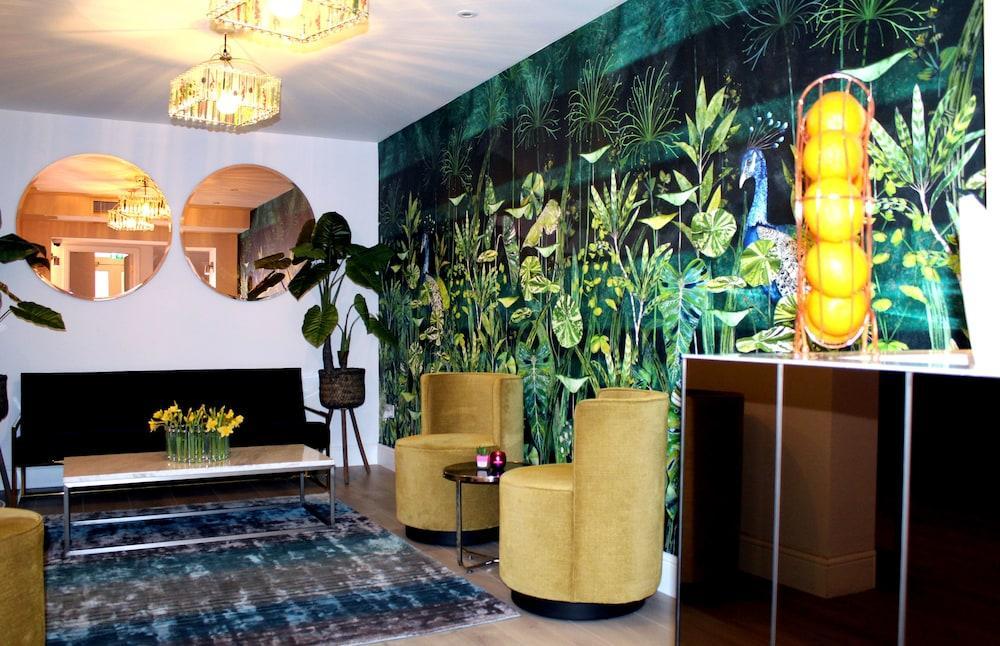 1 Craven Hill Gardens Aparthotel 4*