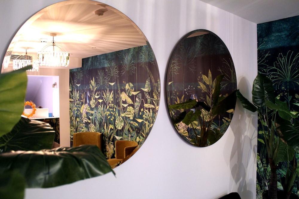 1 Craven Hill Gardens 4*