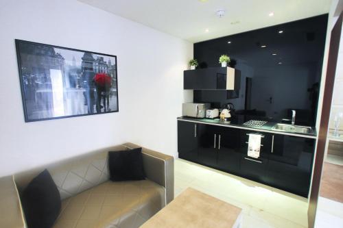 Room Home Stay 4* London